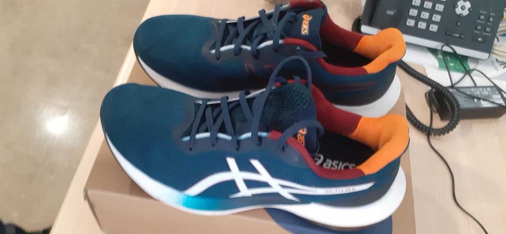 Sapatilhas de Corrida - Asics Gel Pulse 14