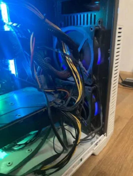 Продам стильний ігровий ПК з RGB підсвіткою!