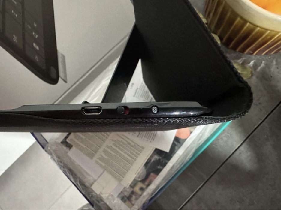 Teclado Logitech Acessório para Tablet