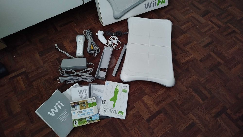 Wii - Balance board mais todos os acessórios da consola