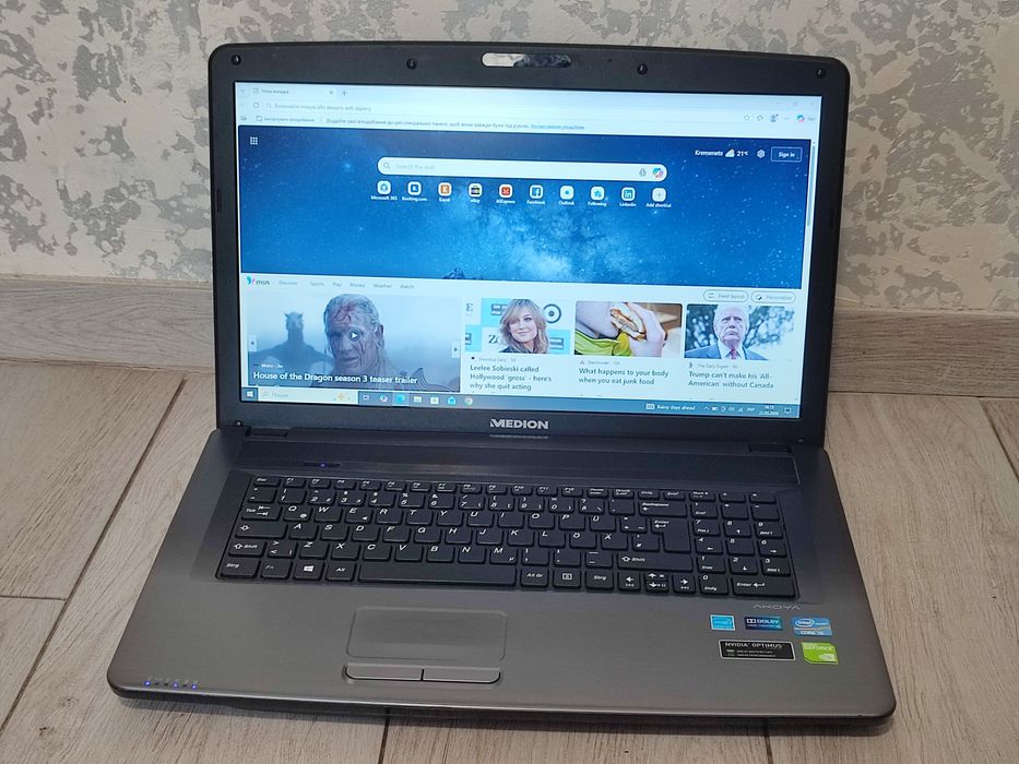 Ноутбук Medion P7818 i5/16gb/128gb ssd+320gb HDD/GT730M 2GB/АКБ 2год