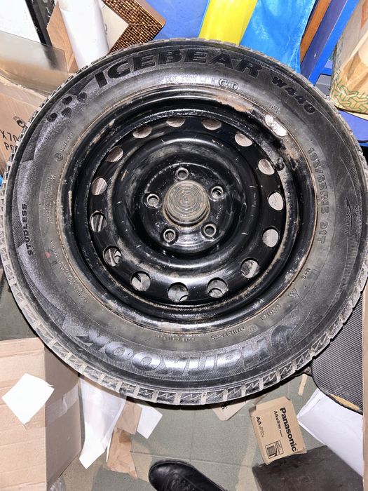 Продаю комплект сталевих дисків із зимньою резиною