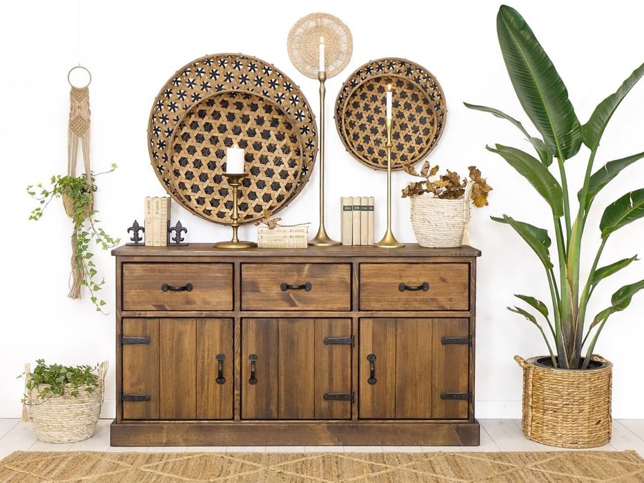 Komoda - rustykalna - lite drewno / mebel drewniany / prawie nowa