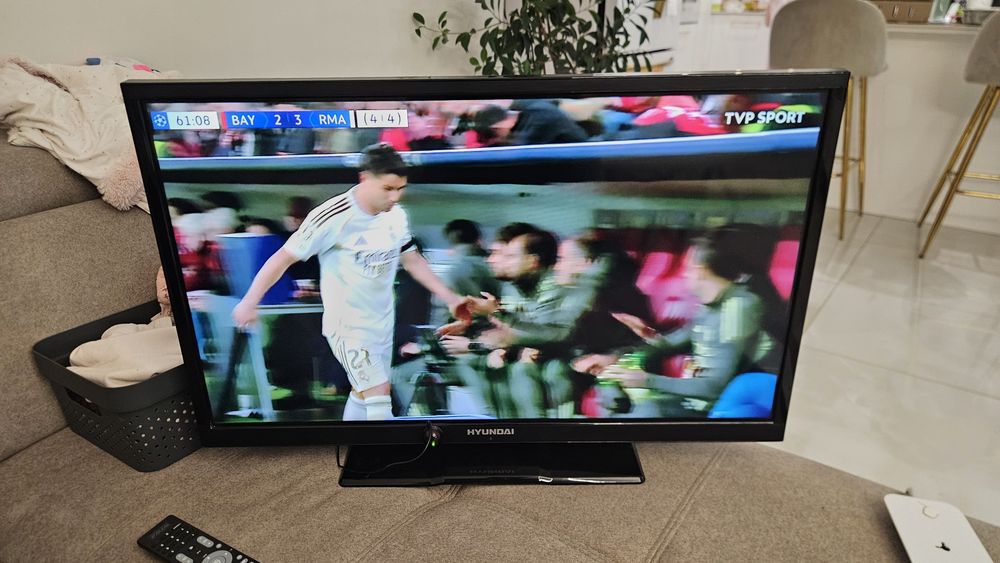 Tv led 32 cale led hyundai dekoder dvbt-2