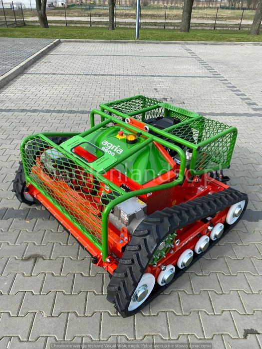 Kosiarka (robot) mulczująca AGRIA 9600, koszenie stromych terenów