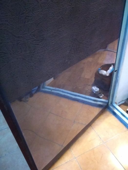 Замена замков,врезка,установка сердцевины,ремонт замка,обивка дверей ...