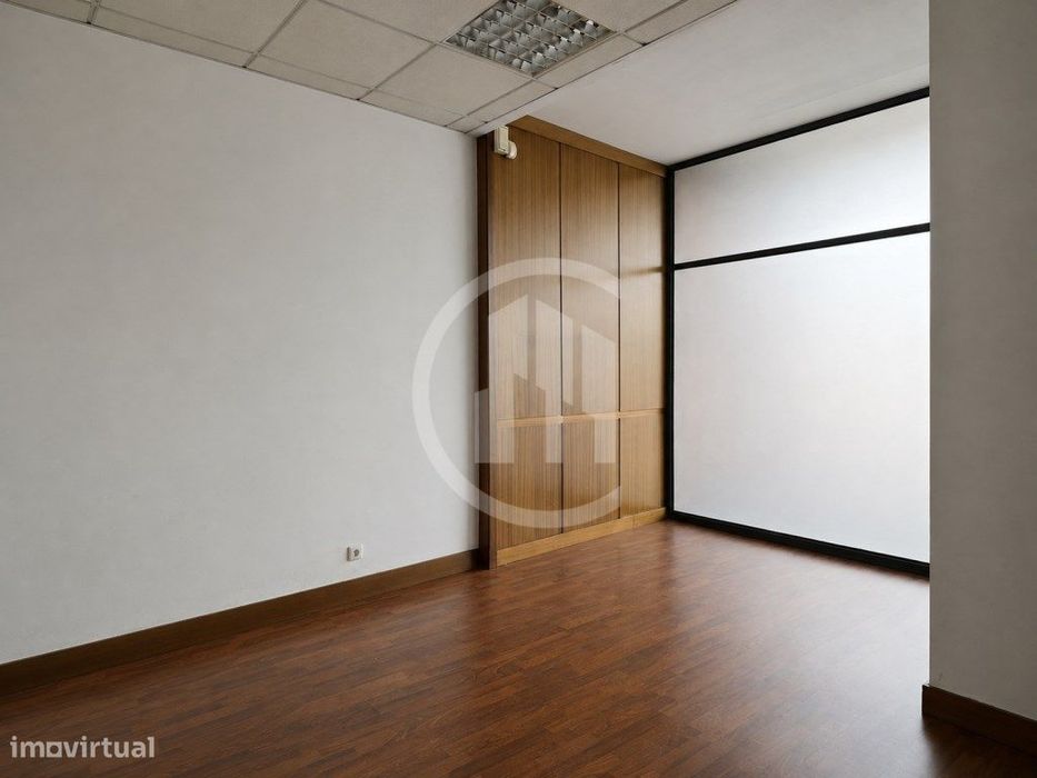 Espaço comercial no Tortosendo