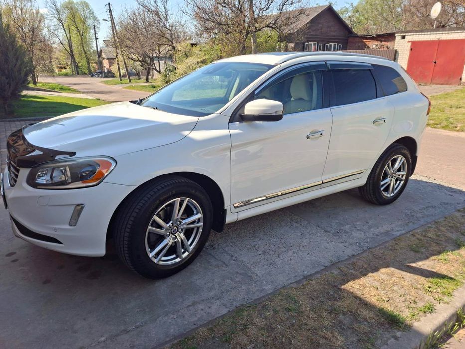 Автомобіль Volvo XC60 2016