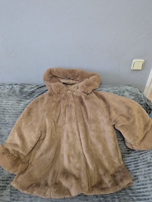 Еко шубка в дуже хорошому стані