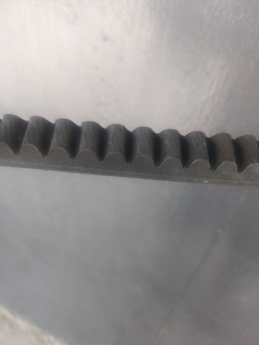 Ремень зубчатой на скутр