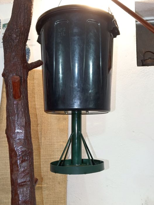 Comedouro/Alimentador