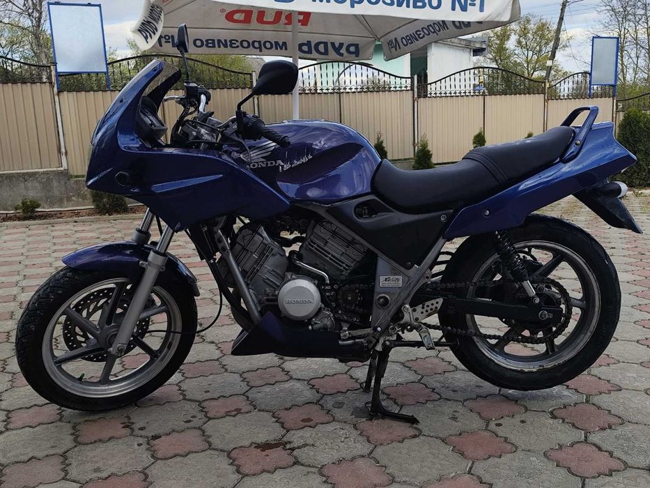 Продам Honda xelvis 250