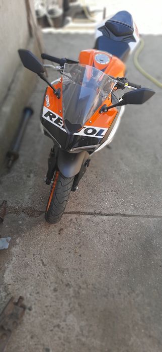 Спортивний мотоцикл