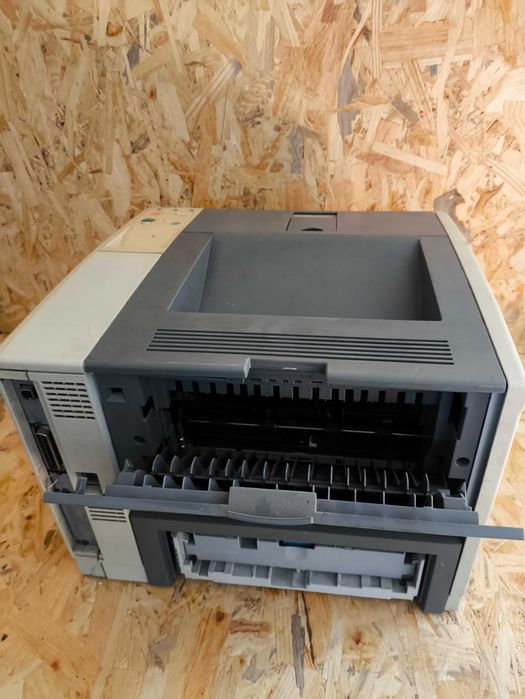 Лазерный принтер HP P3005