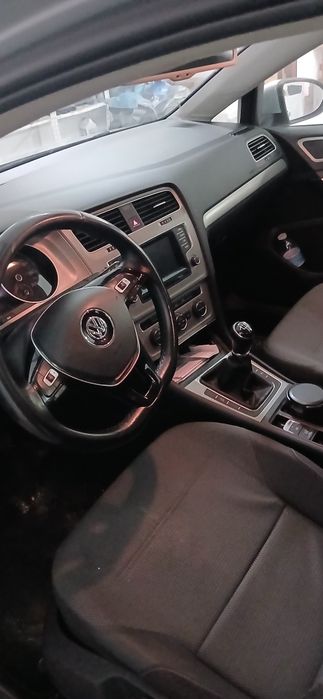 VENDE-SE GOLF carrinha