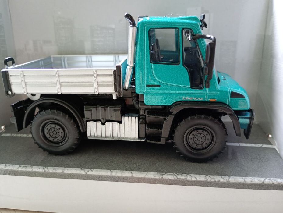 Maisto Mercedes unimog