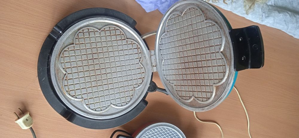 Вафельница Светлана ,СССР,1990г