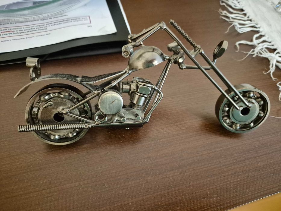 Miniatura de Mota Harley Davidson em metal