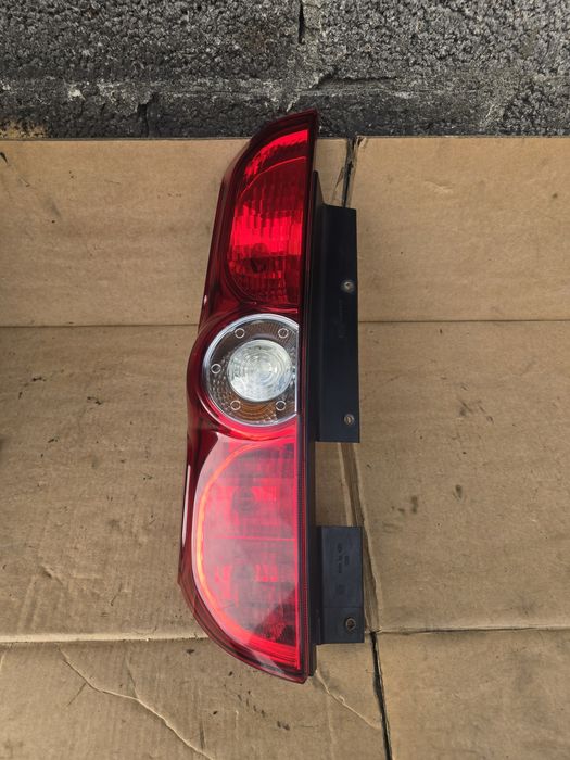 Фонарь фара стоп Fiat Doblo Combo добло комбо 263