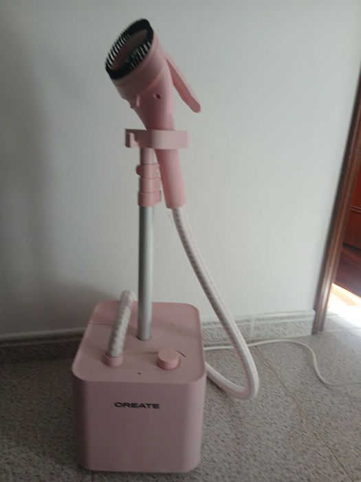 Ferro vapor vertical com base