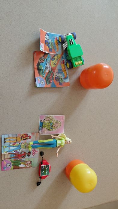 Ovos Kinder Barbie e Hotwheels