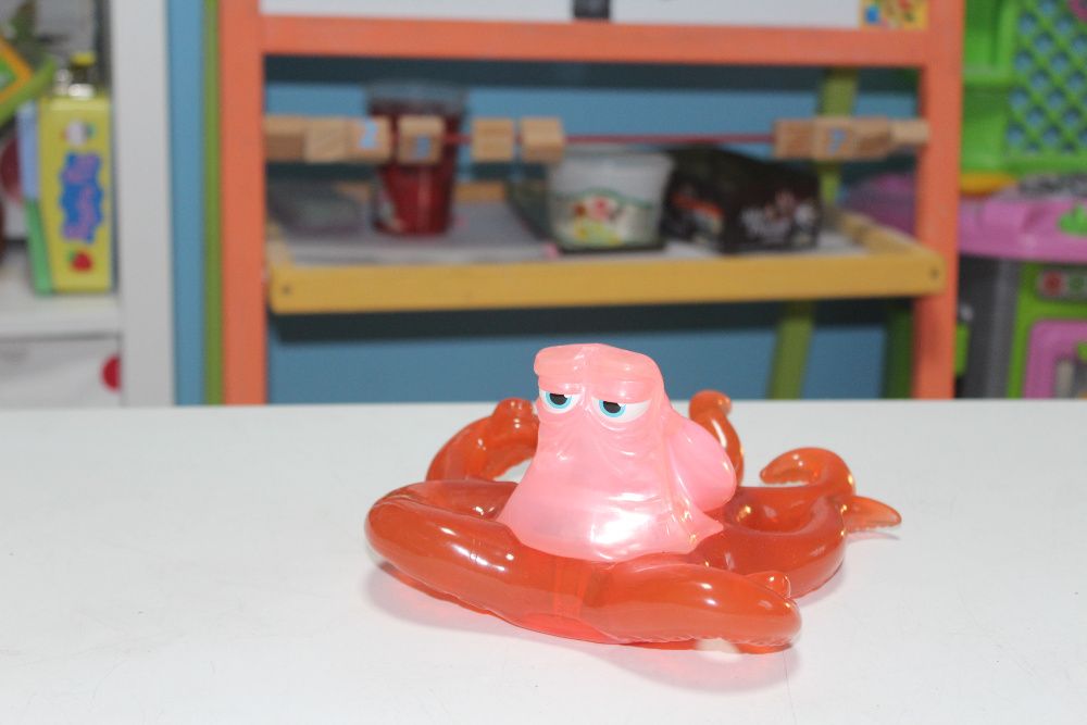 Восьминіг Хенк "У пошуках Дорі" Дісней Бандай Dory Disney Bandai