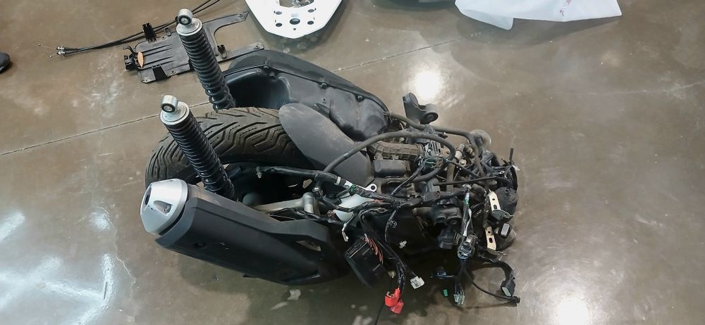 Conjunto Motor Honda Pcx 2023 + Outras Peças