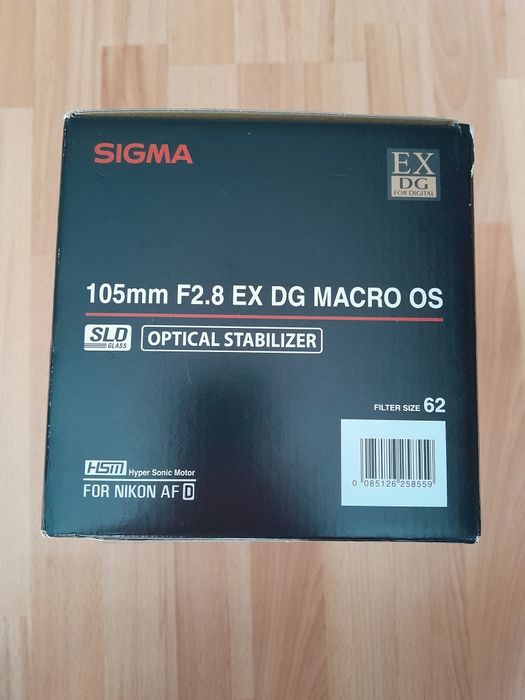 Макрооб'єктив Sigma 105mm F2.8 EX DG  MACRO OS Nikon