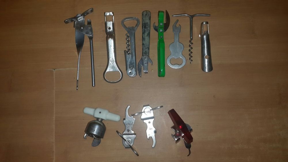 Штопор, відкривачка, консервний ключ