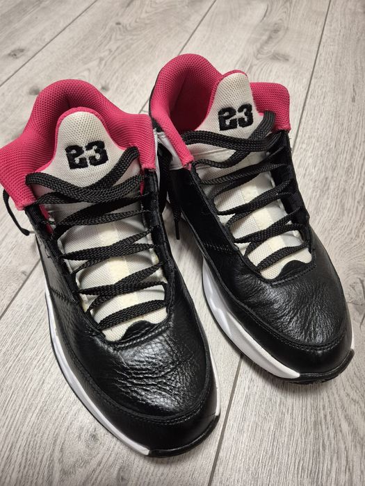 Оригінальні шкіряні кросівки Nike Jordan Max Aura 3, 39 розмір