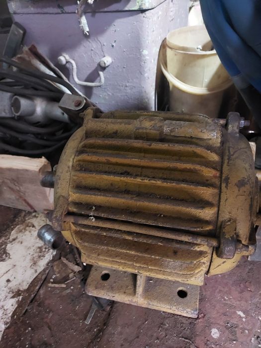 Электродвигатель 2.8 кВт обмен на зерно