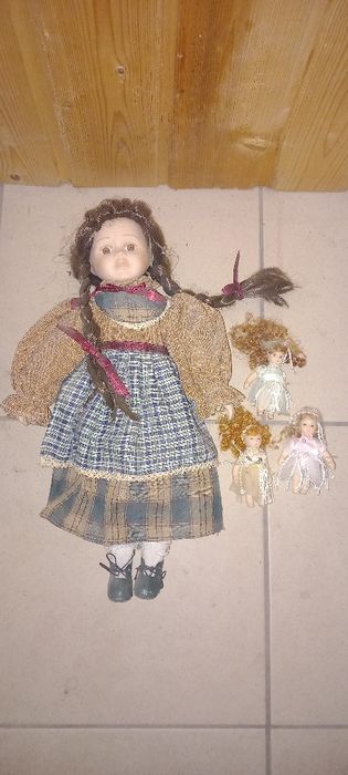 Stara kolekcjonerska porcelanowa lalka PRL