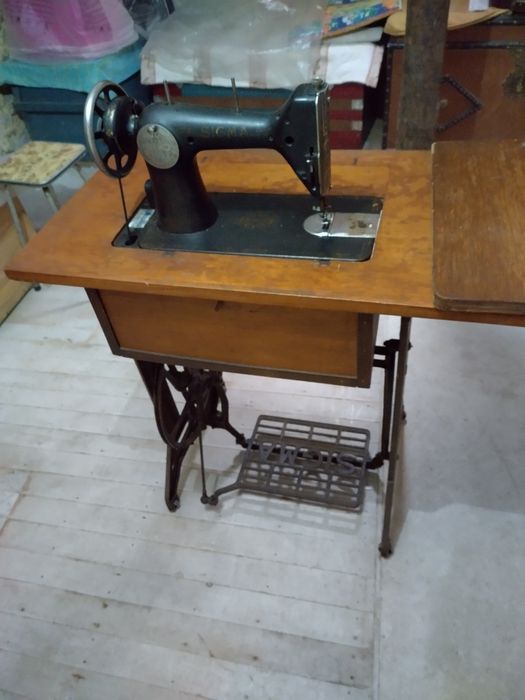 Máquina de costura antiga