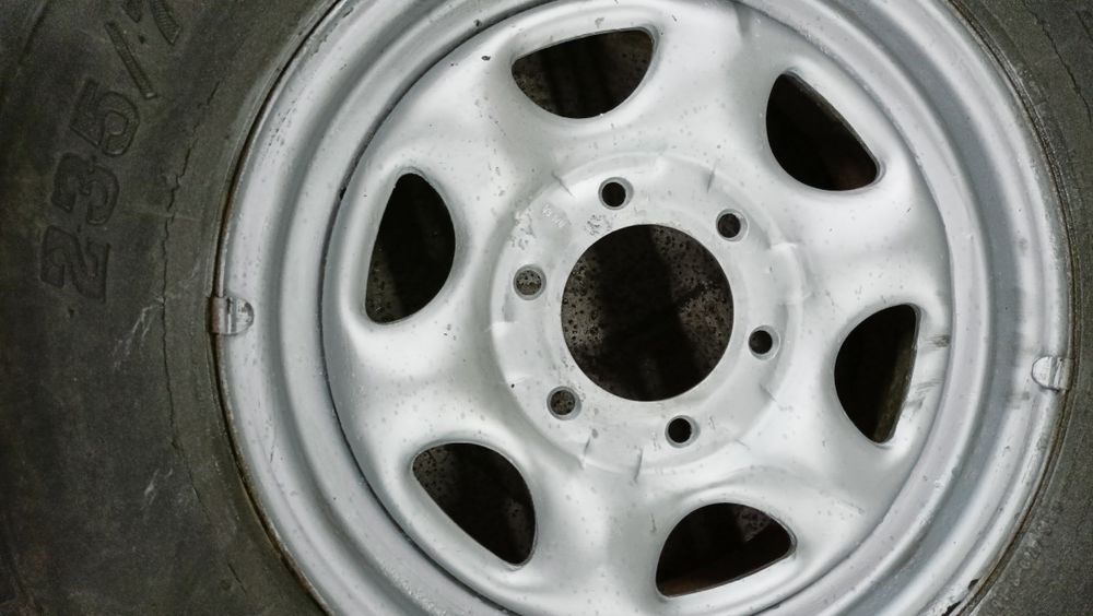 Nissan Navara koła 2 szt 6x16  235/70 R 16