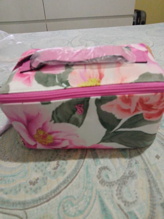 Bolsa de maquilhagem Vitória Secret Bombshell floral