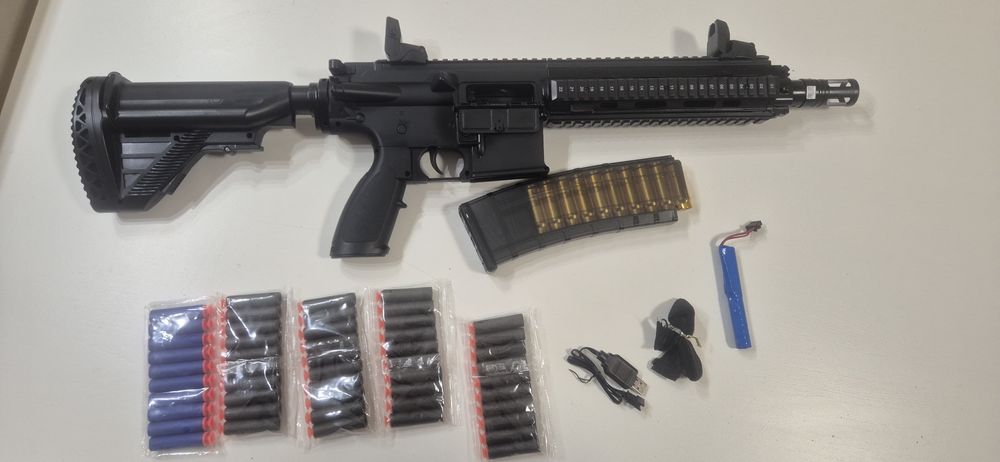 Vendo H&K 416D Nerf Eléctrica ou troco por Pressão de Ar