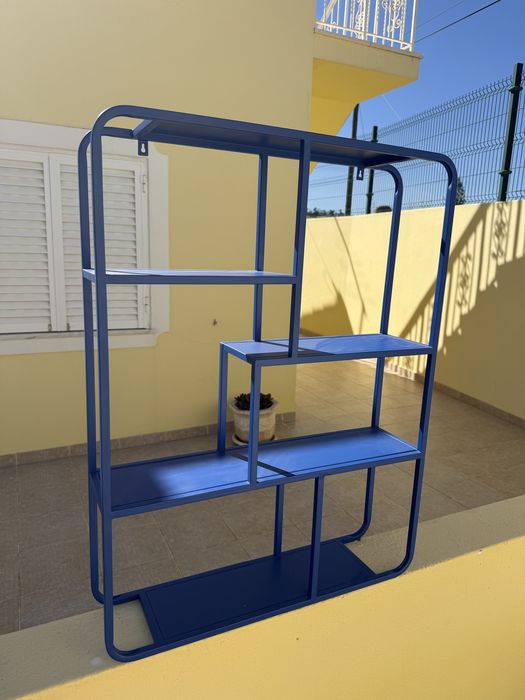 Móvel de parede azul