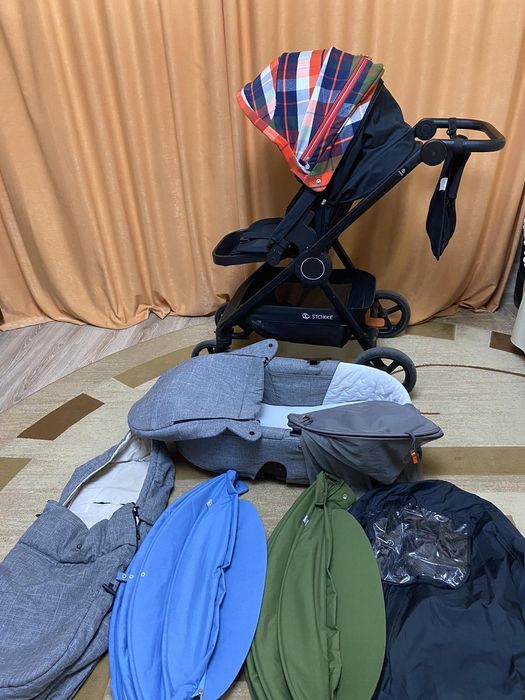 Стильная коляска стильная Stokke® Beat™ .