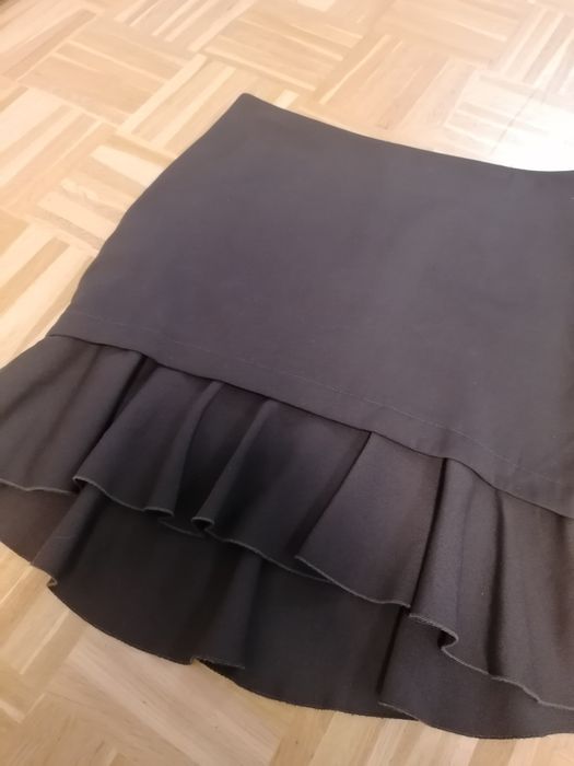 Spódnica z falbanką Zara