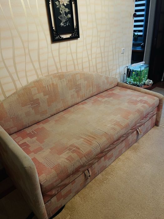 Диван (тахта-ліжко)