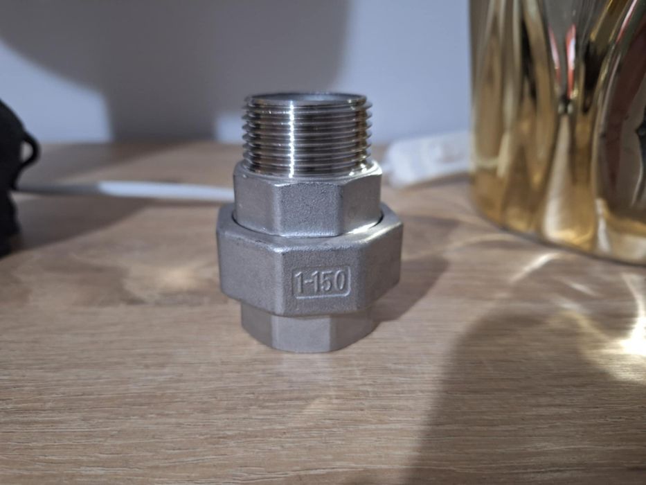 Śrubunek złącze stożkowe