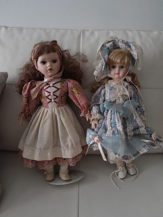 Bonecas de porcelana