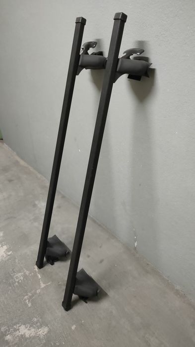 Barras para tejadilho de automóvel.