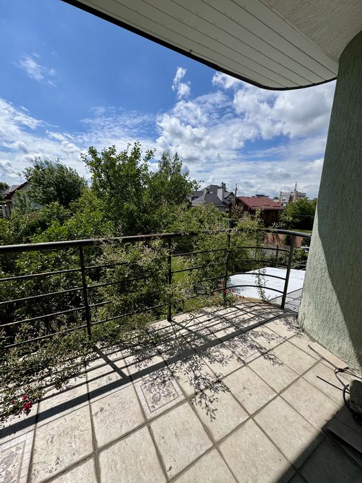 Продаж котеджу з ремонтом Солонка / Стрийська