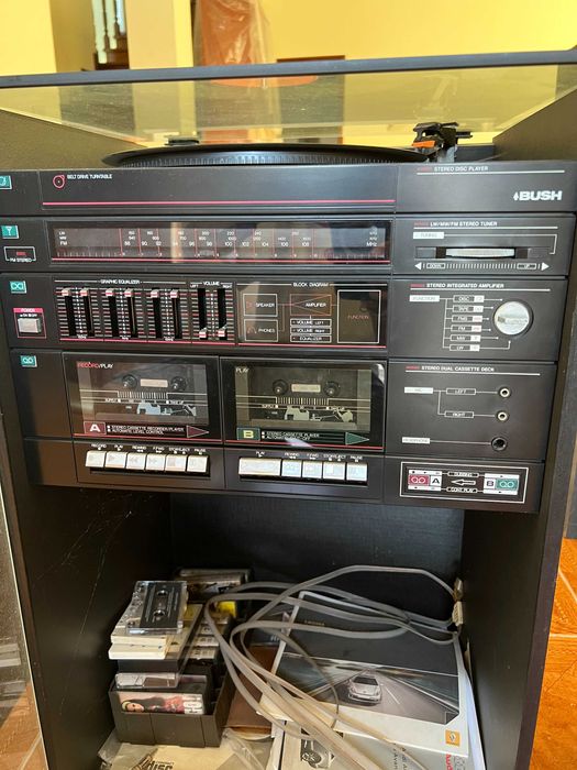 Aparelhagem Hi-Fi vintage mais colunas