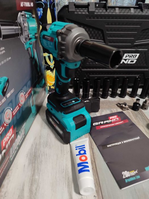 Автомобильный аккумуляторный гайковерт grand 700нм 20в батарея 4с кейс