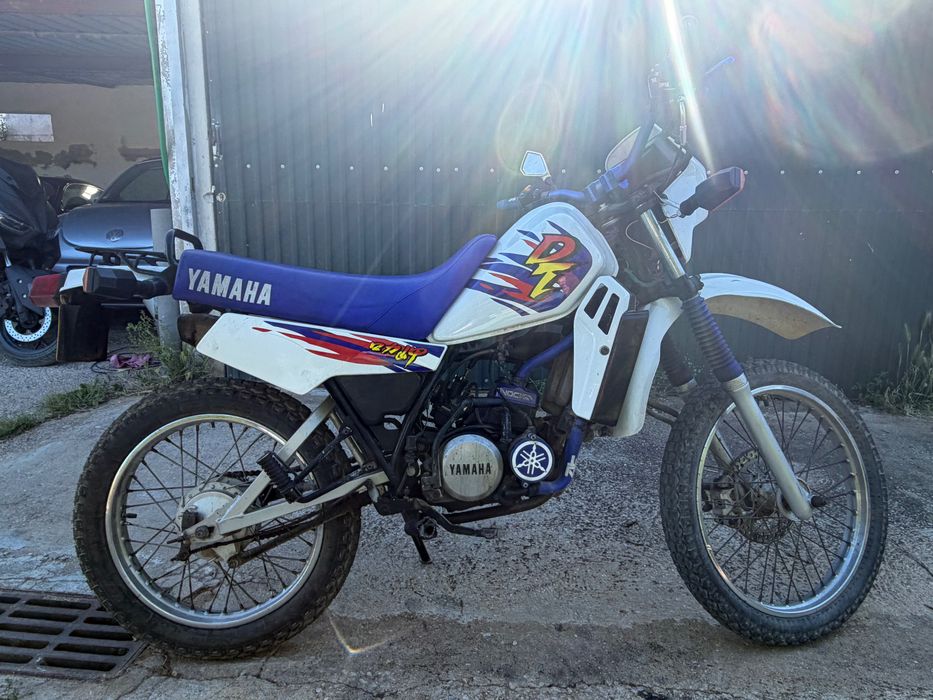 Yamaha DT matrícula amarela