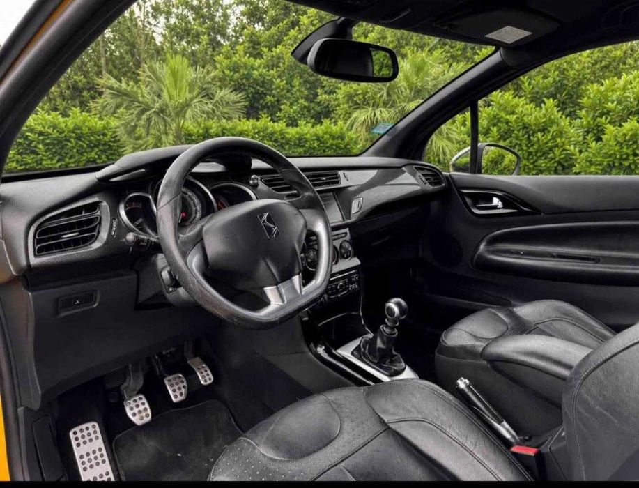 Carro Citroe DS3