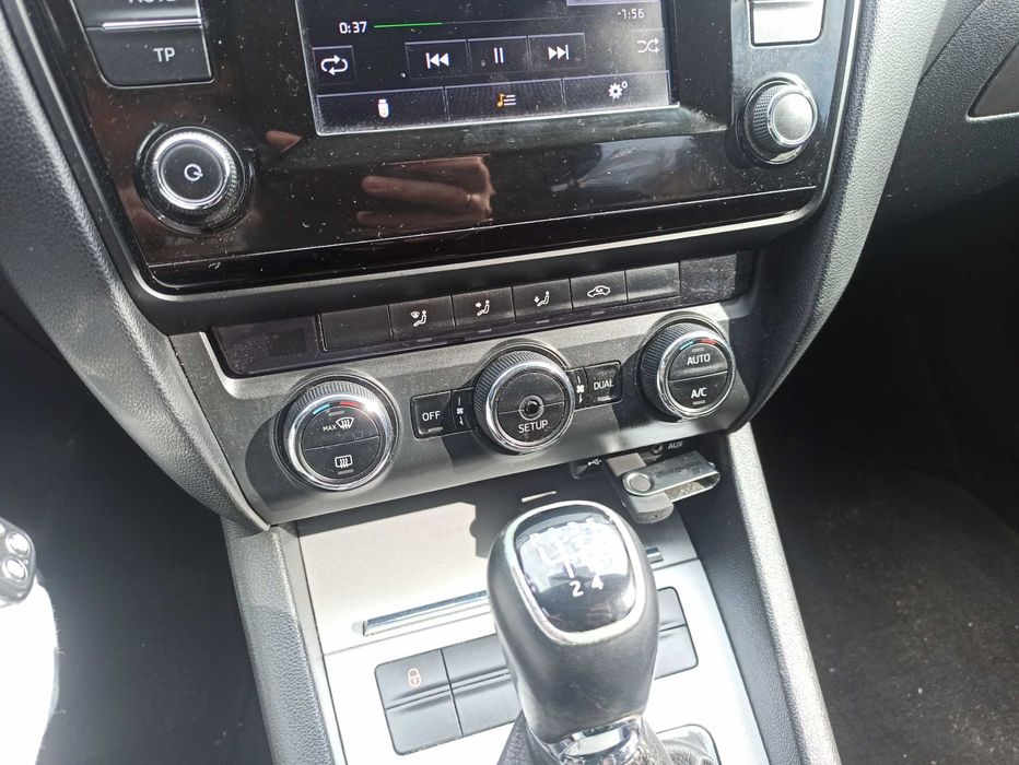 автомобіль Skoda Octavia