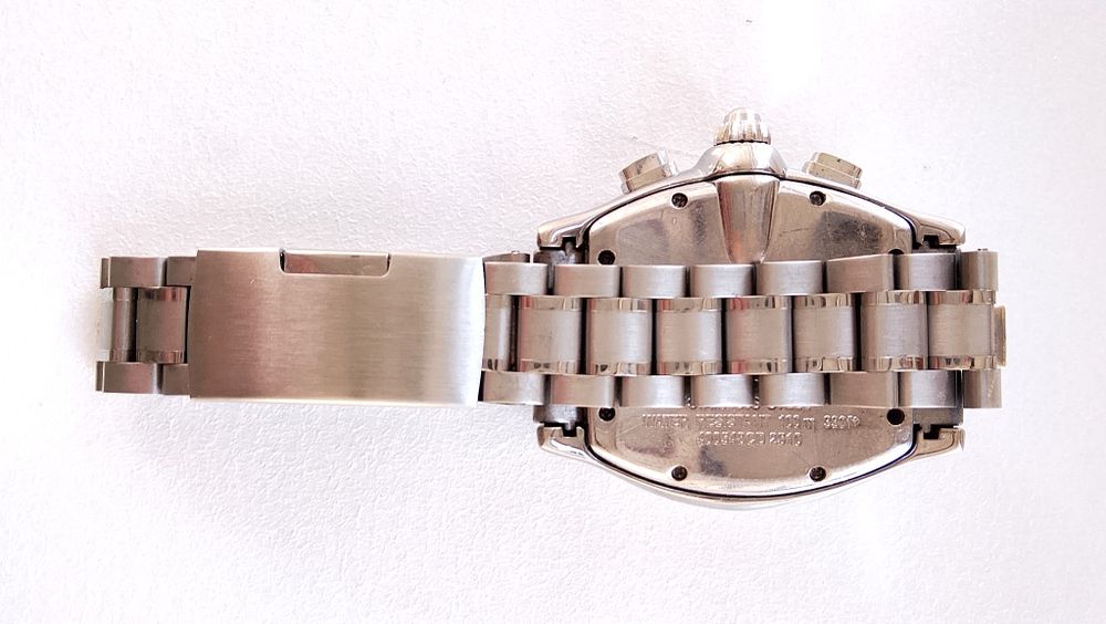 Часы механические Cartier Roadster.